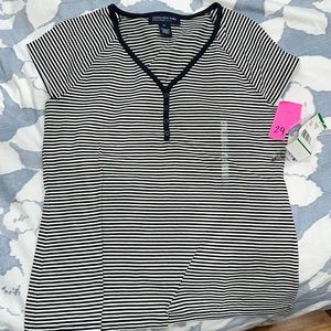 Jones New York t-shirt with tags